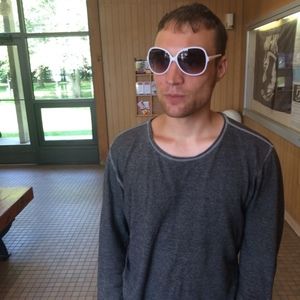 Meet your Posher, Damon